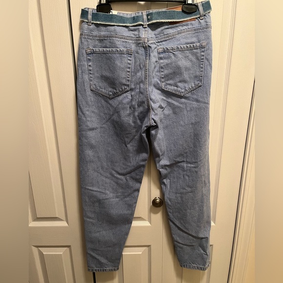 NWT Zara Mom Jeans with Belt - Picture 3 of 5